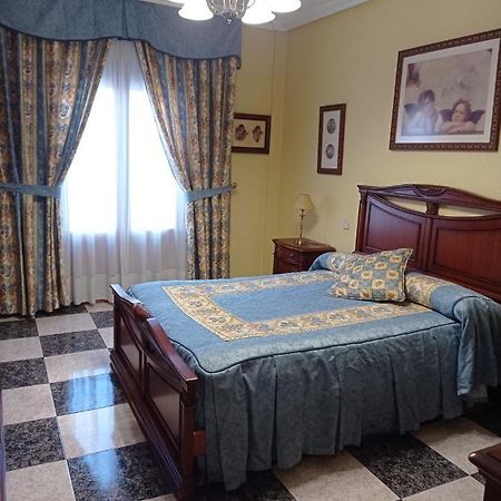Apartamento Turistico Antigua Universidad ألماغرو المظهر الخارجي الصورة
