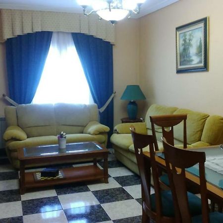 Apartamento Turistico Antigua Universidad ألماغرو المظهر الخارجي الصورة