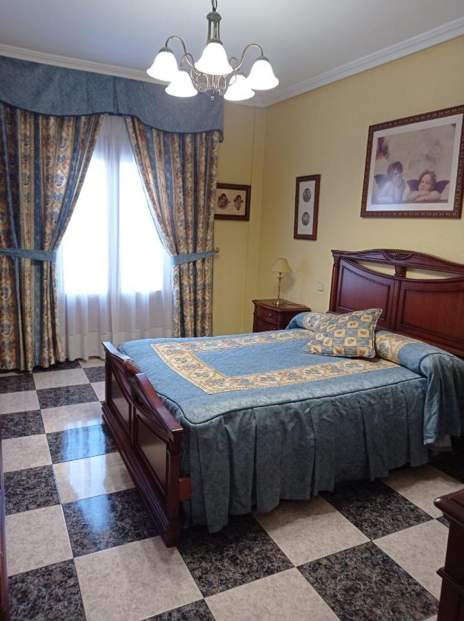Apartamento Turistico Antigua Universidad ألماغرو المظهر الخارجي الصورة
