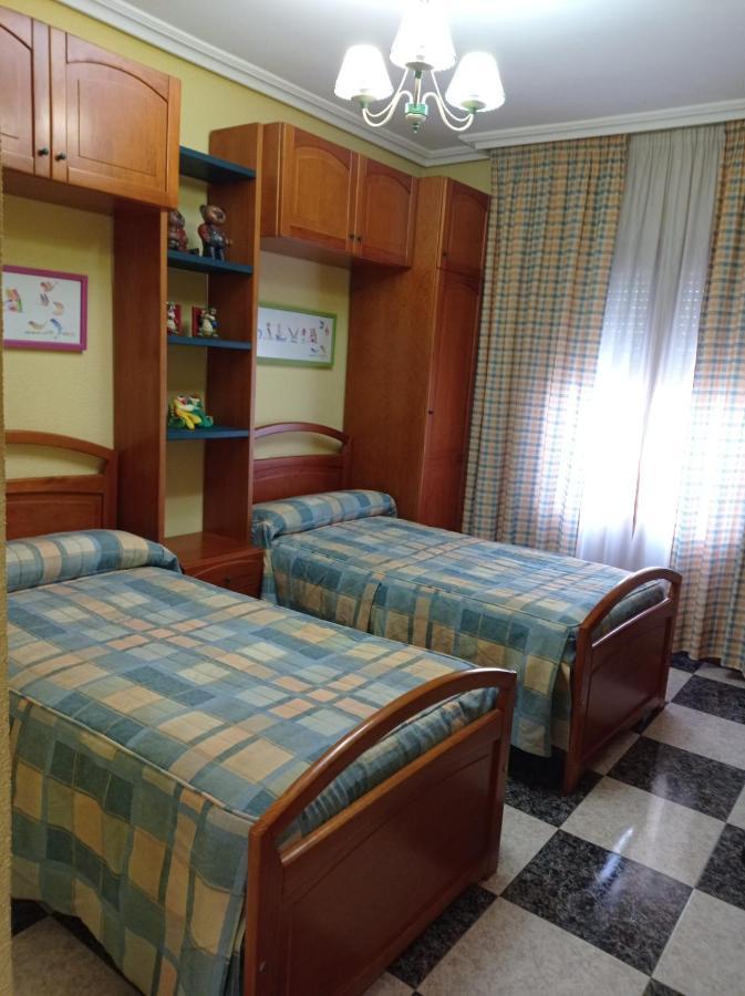 Apartamento Turistico Antigua Universidad ألماغرو المظهر الخارجي الصورة