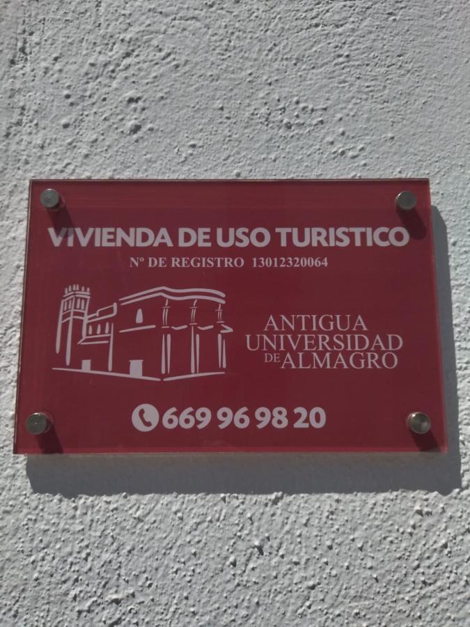 Apartamento Turistico Antigua Universidad ألماغرو المظهر الخارجي الصورة
