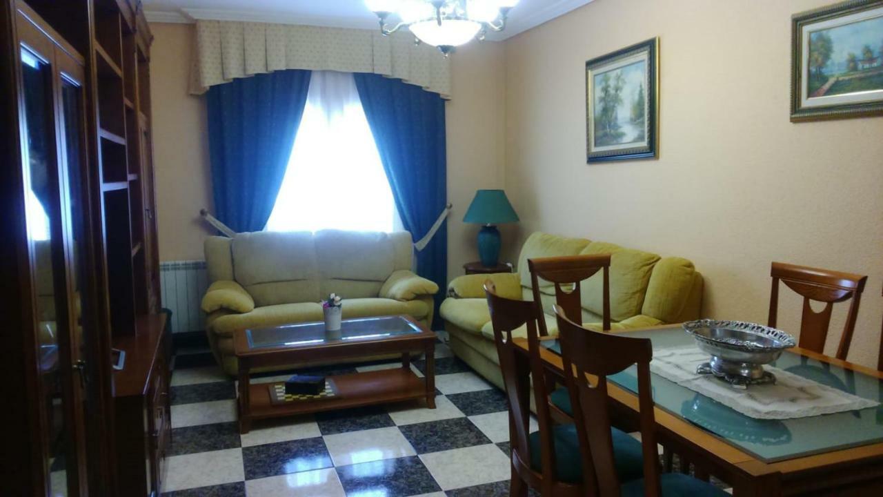 Apartamento Turistico Antigua Universidad ألماغرو المظهر الخارجي الصورة